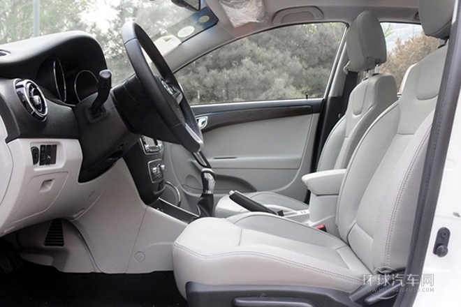 2014款 1.5L 手動尊貴型