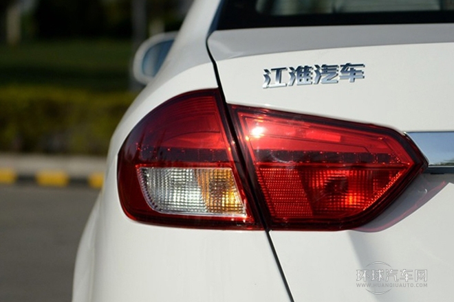 2014款 1.5L 手動尊逸型