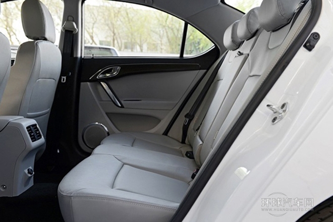 2014款 1.5L 手動尊逸型