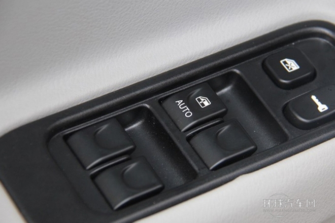 2014款 1.8L 自動尊逸型