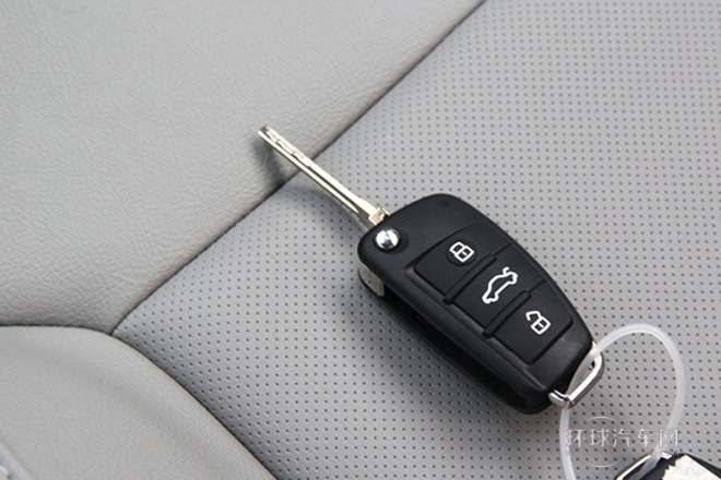 2014款 1.8L 自動尊逸型