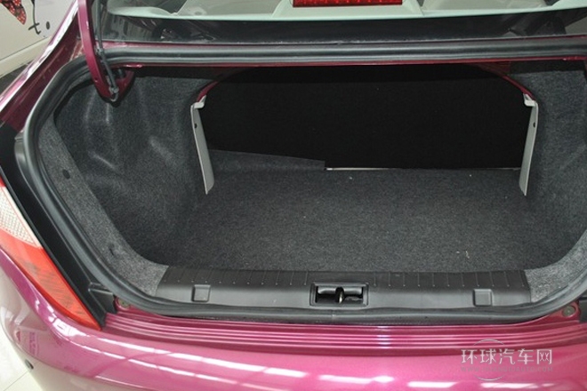 2014款 1.3L 手動(dòng)尊貴型