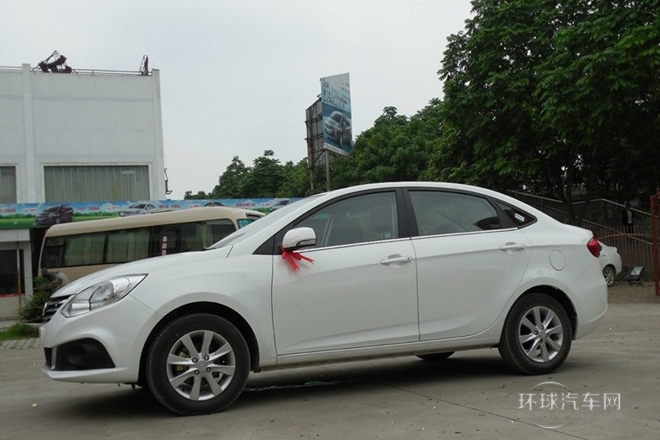 2013款 1.5L CVT舒適型