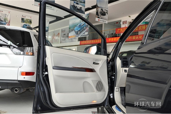 2009款 2.4 七座舒適版