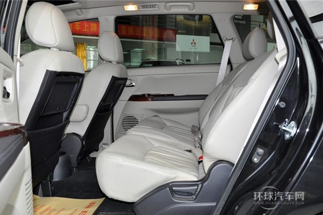 2009款 2.4 七座舒適版