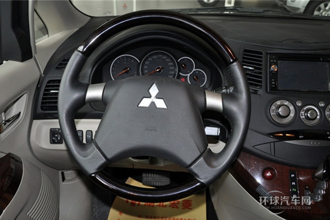 2009款 2.4 七座舒適版