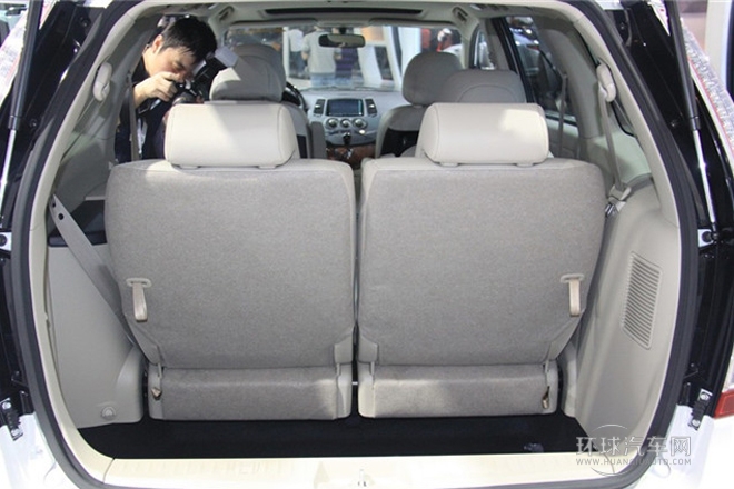 2009款 2.4 七座豪華版