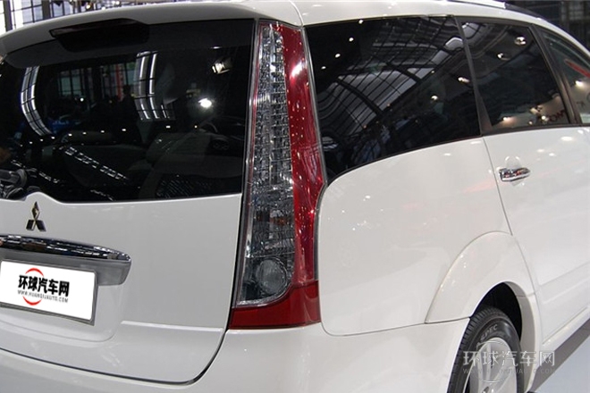 2009款 2.4 七座豪華版