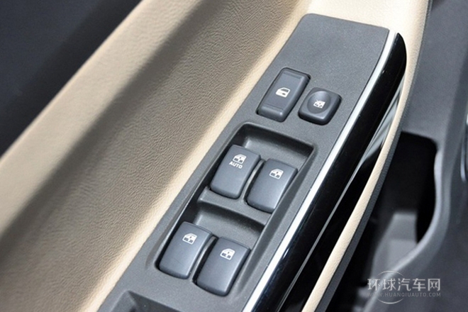 2013款 1.5L 手動尊貴型