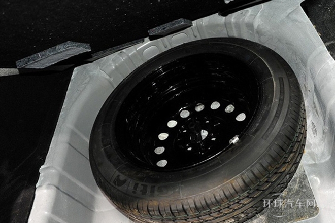 2013款 1.5L 手動尊貴型