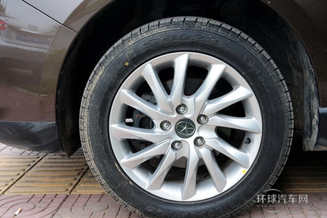 2013款 1.5L MT豪華型