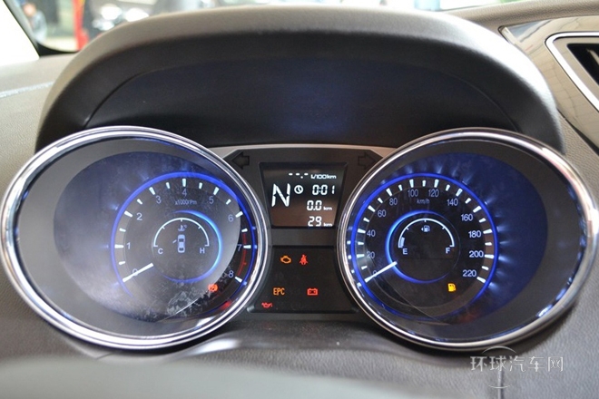 2013款 1.8L AT豪華型