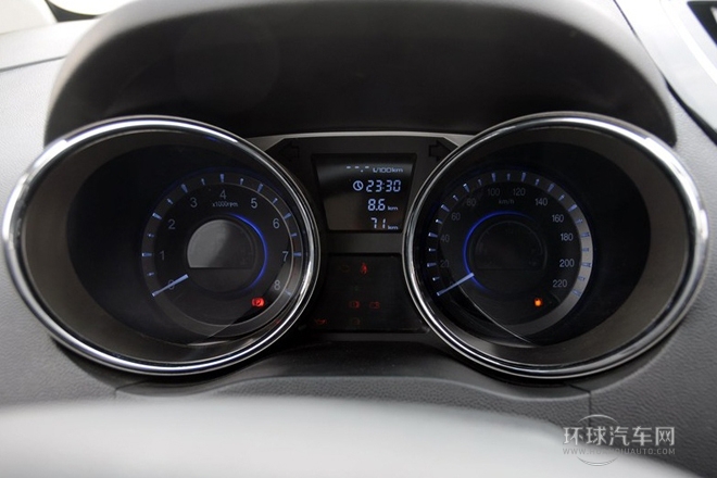 2013款 1.8L MT豪華型