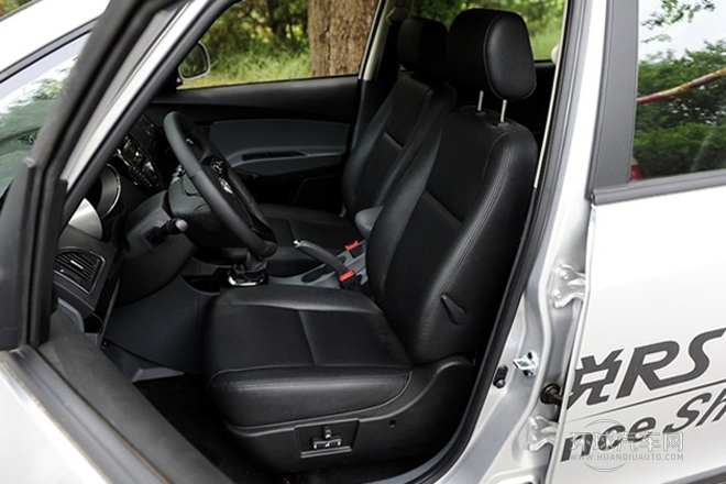 2013款 1.8L MT尊貴型