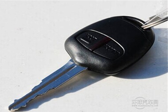 2013款 2.0L 兩驅(qū)運(yùn)動導(dǎo)航版 5座