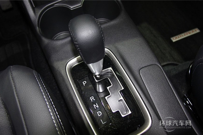 2013款 2.0L 兩驅(qū)運(yùn)動(dòng)導(dǎo)航版 5座