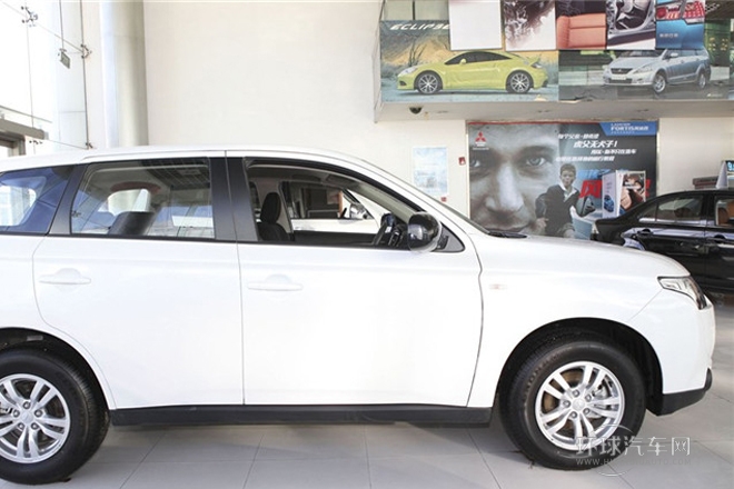 2013款 2.0L 兩驅運動導航版 5座