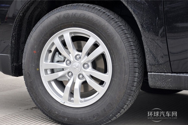 2013款 2.4L 四驅豪華導航版 5座