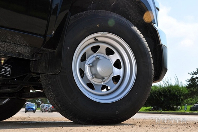 2014款 2.5T財運版長軸4B2-95C43