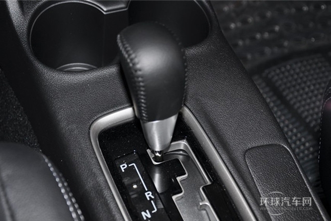 2013款 2.4L 四驅豪華導航版 5座