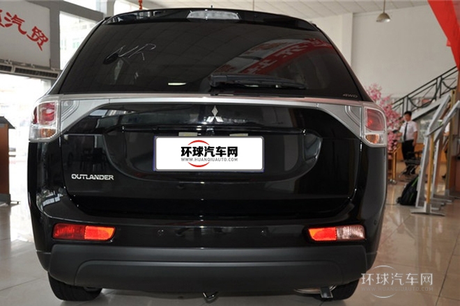 2013款 2.4L 四驅豪華導航版 5座