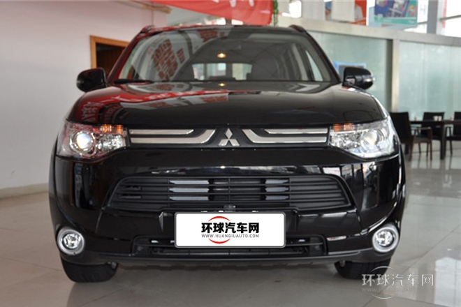 2013款 2.4L 四驅(qū)豪華導(dǎo)航版 5座