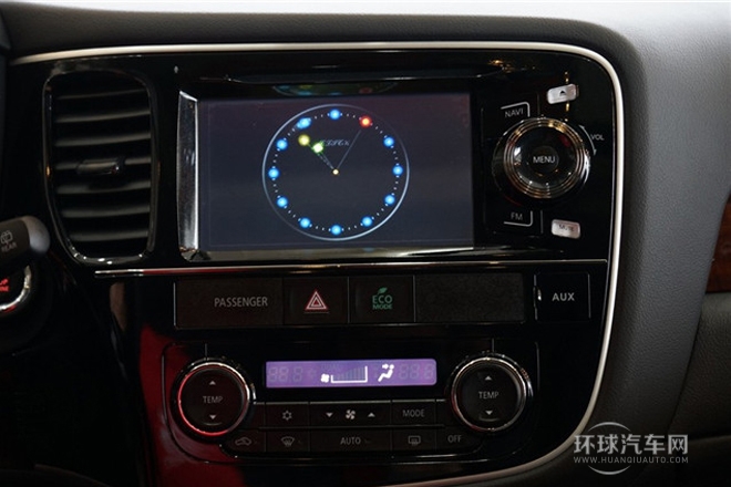 2013款 2.4L 四驅(qū)豪華導(dǎo)航版 7座