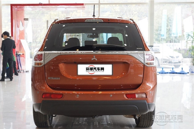 2013款 2.4L 四驅豪華導航版 7座