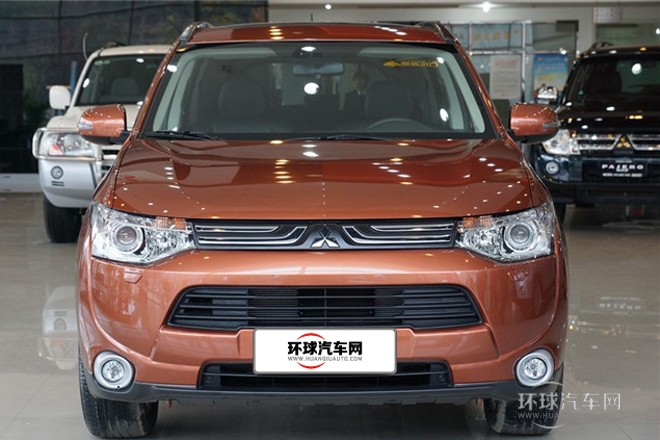 2013款 2.4L 四驅豪華導航版 7座