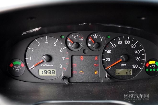 2011款 2.0L穿梭 汽油標準版