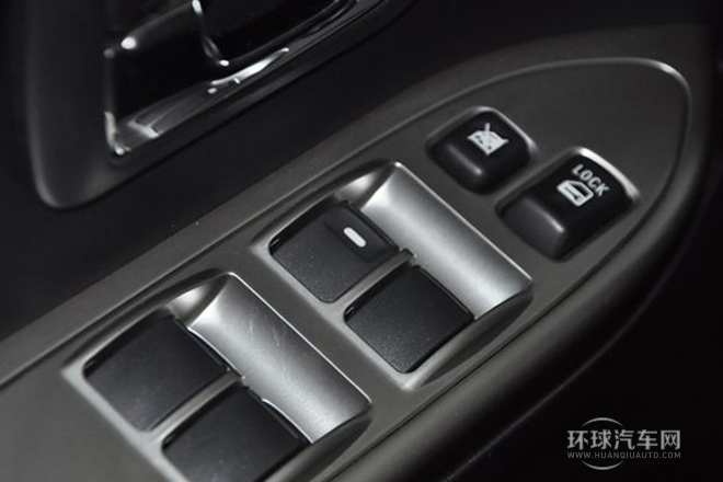 2012款 3.0L 豪華手動(dòng)版