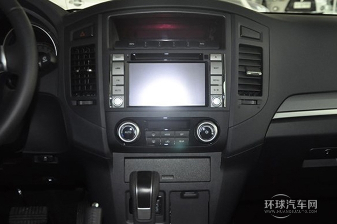 2012款 3.0L 豪華手動版