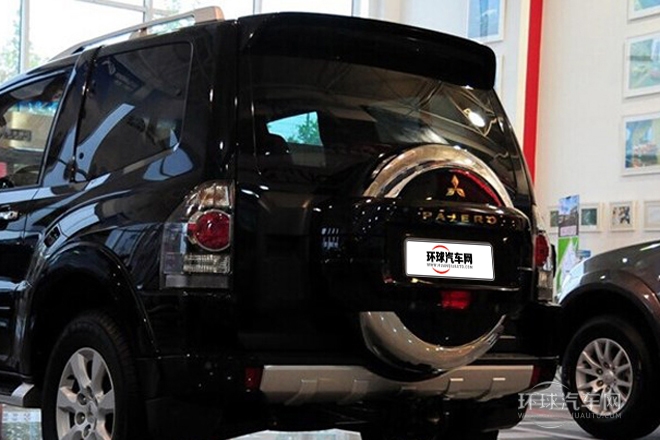 2012款 3.0L 豪華手動版