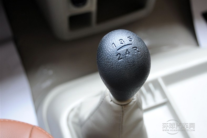 2011款 2.0L政采版 手動豪華型