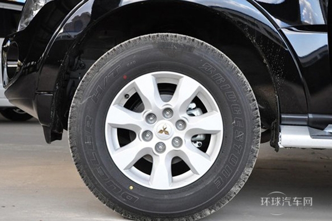 2012款 3.8L 尊貴版