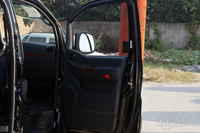 2011款 2.0T祥和 汽油標準版