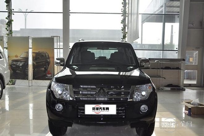 2012款 3.8L 尊貴版