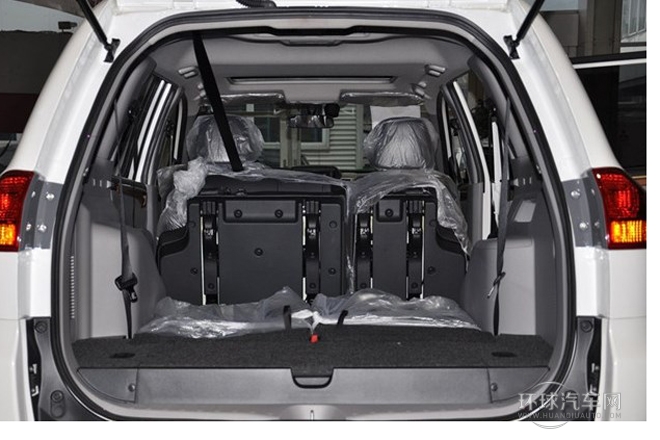 2011款 3.0L 運(yùn)動導(dǎo)航版