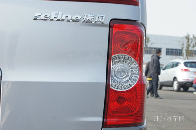 2011款 2.4L政采版 手動豪華型