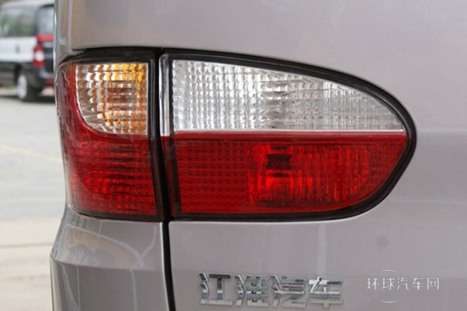 2011款 2.8T穿梭 柴油標準版