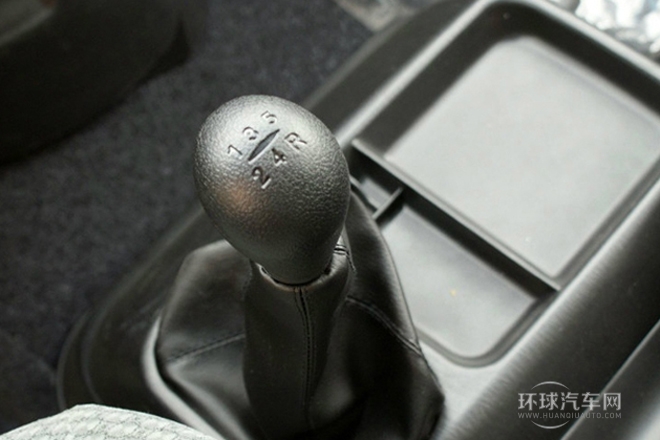 2011款 2.8T穿梭 柴油標準版