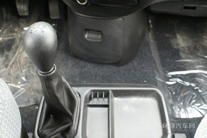 2011款 2.8T穿梭 柴油舒適版