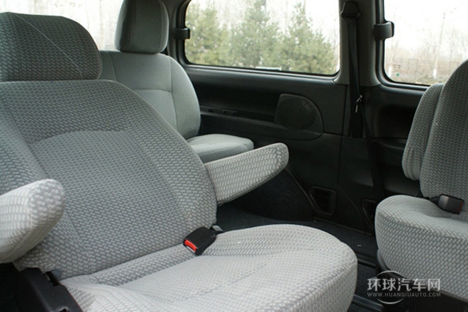 2011款 2.8T穿梭 柴油舒適版