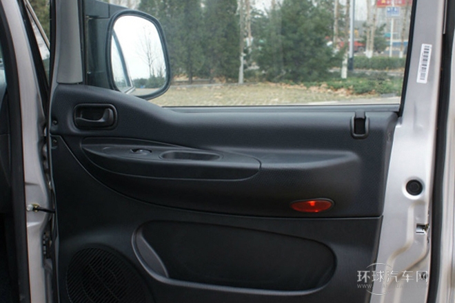 2011款 2.8T穿梭 柴油舒適版