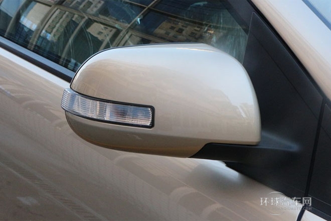 2013款 白金版 2.0L 手動豪華型