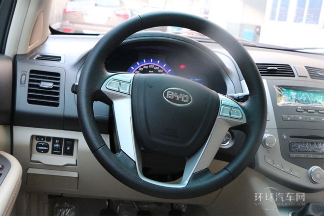 2013款 白金版 2.0L 手動豪華型