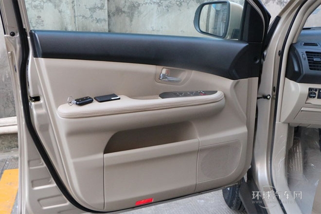 2013款 白金版 2.0L 手動豪華型