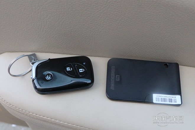 2013款 白金版 2.0L 手動豪華型