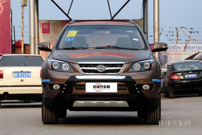 2013款 白金版 2.0L 手動尊貴型