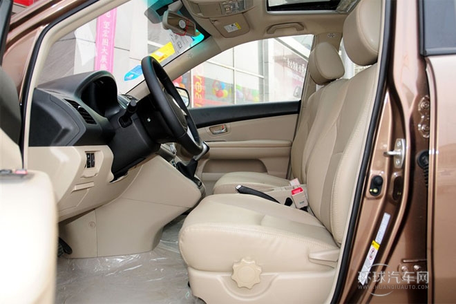 2013款 白金版 2.0L 手動尊貴型